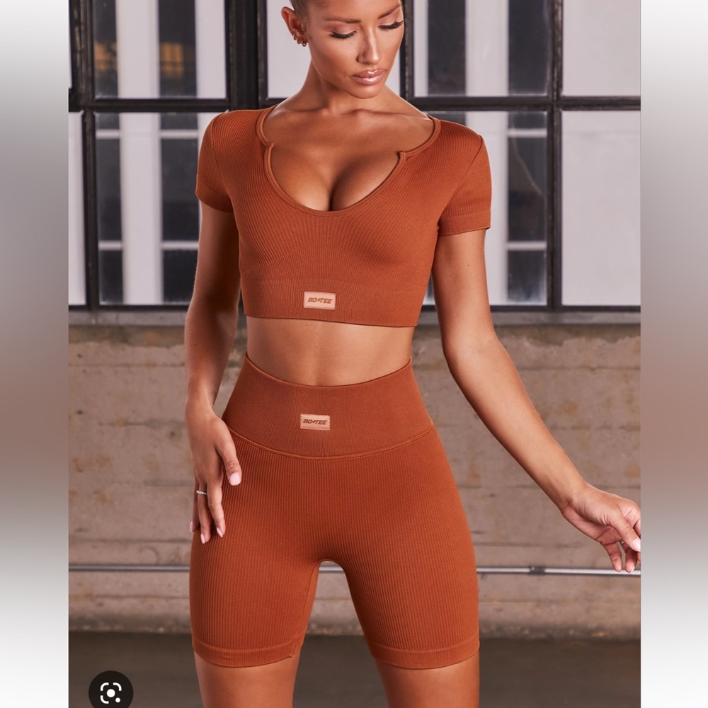 BoandTee burnt Orange biker shorts